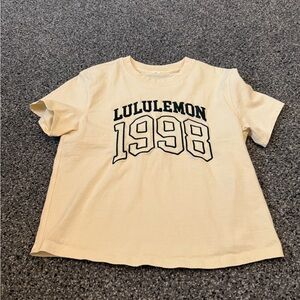 Womens lululemon shirt size small